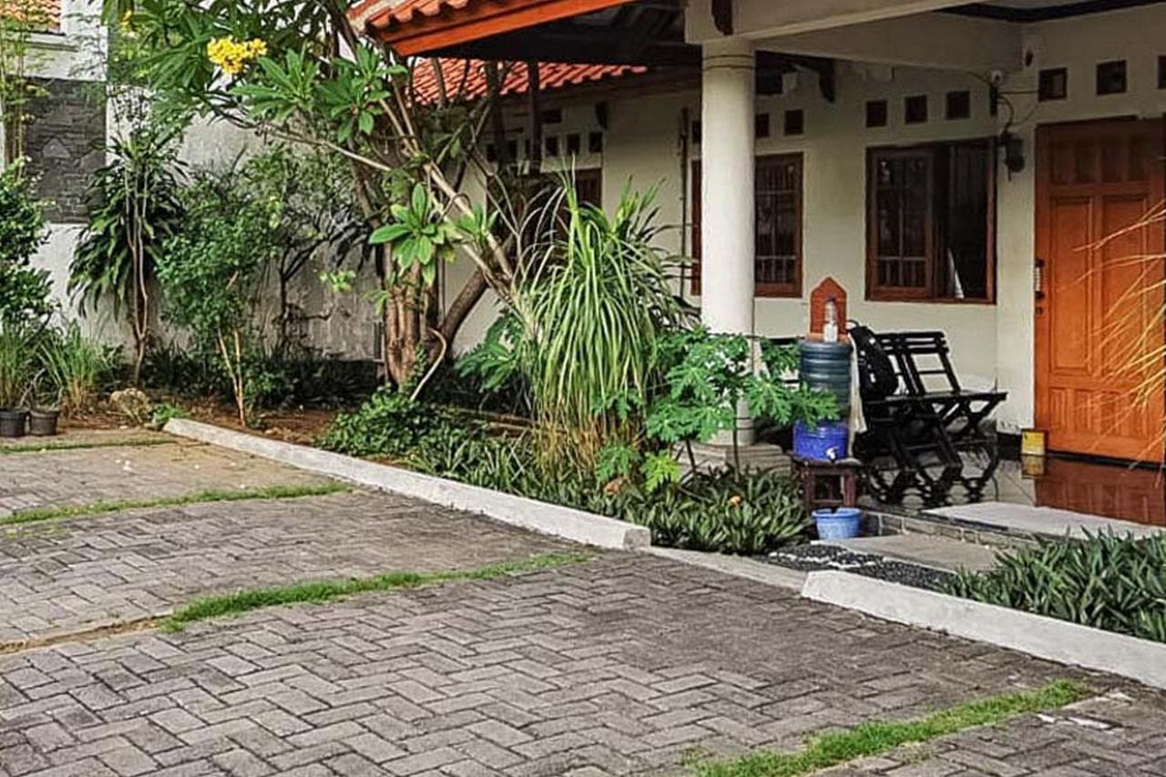 Santo Guest House Tropodo Brebek Dış mekan fotoğraf