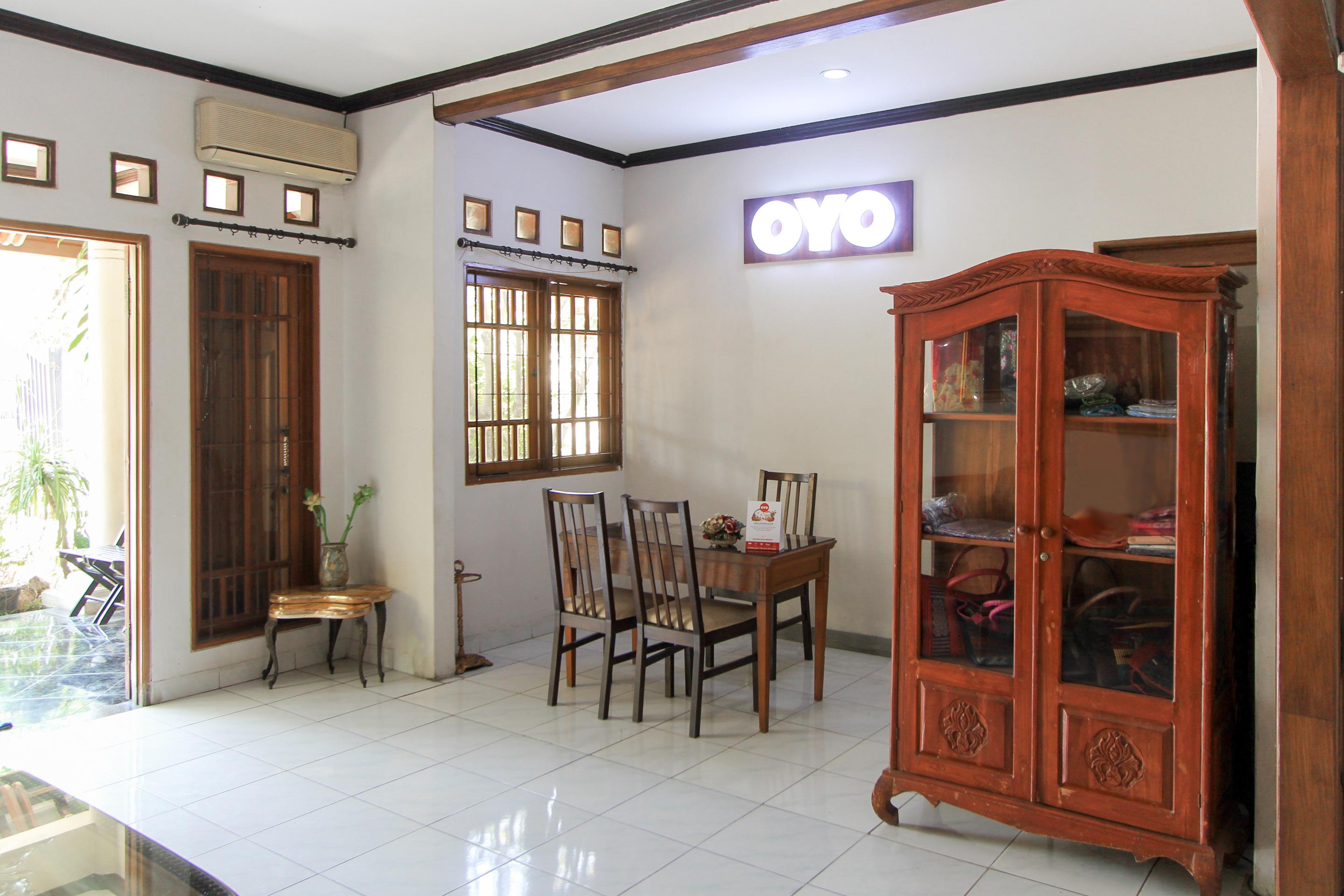 Santo Guest House Tropodo Brebek Dış mekan fotoğraf