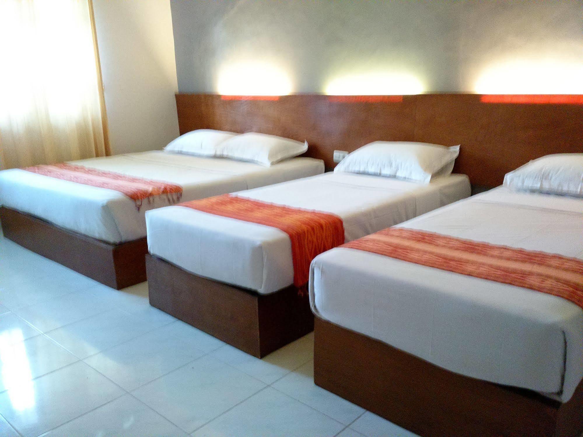 Santo Guest House Tropodo Brebek Dış mekan fotoğraf